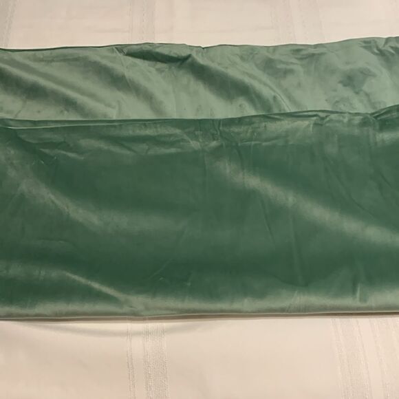 Homelike Moment Euro Pillow covers (two) 26" X 26" NEW in box - Picture 2 of 7